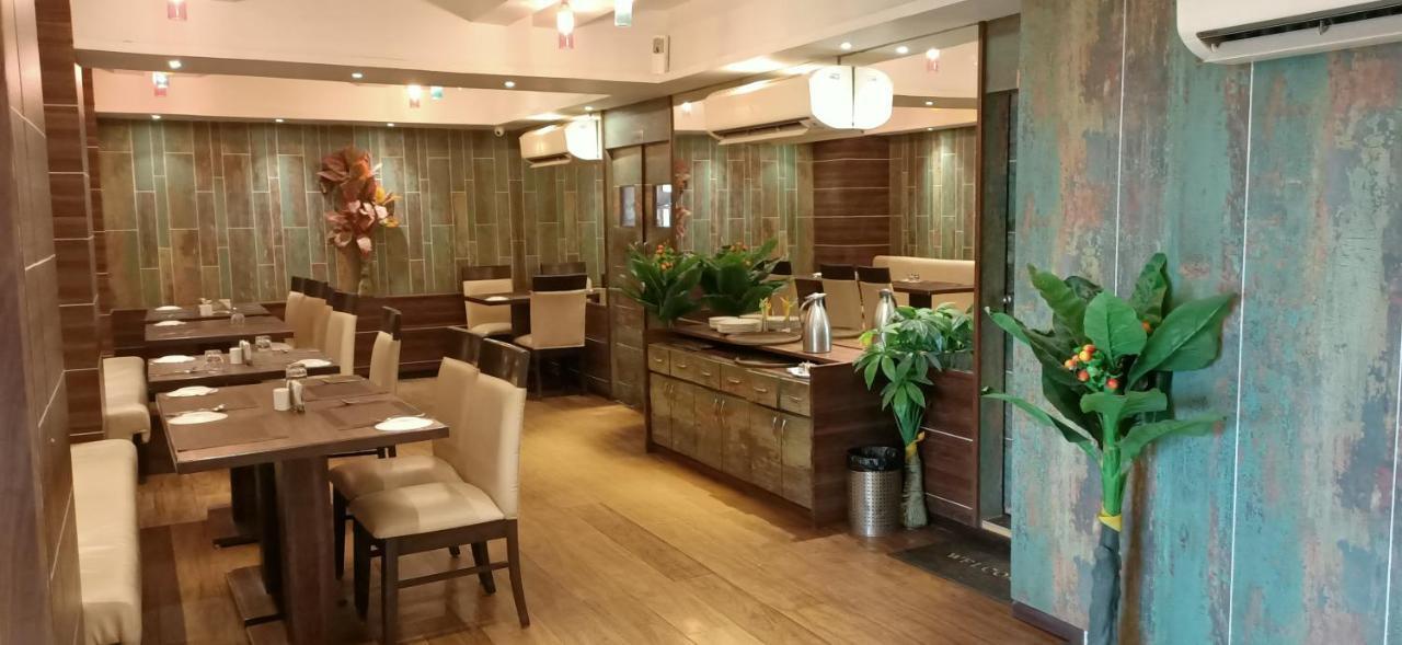 Ravi Residency Hotell Morbi Exteriör bild